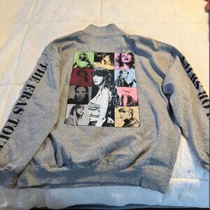Taylor Swift Era's Tour Gray Quarterzip Sweatshirt | Never Worn, Size Large